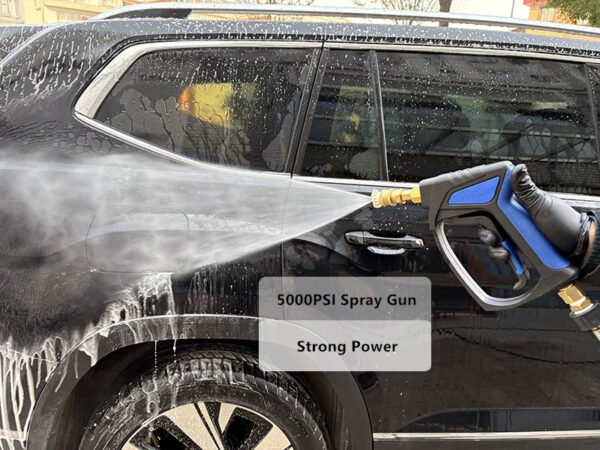 G3/8 Swivel Inlet Spray Gun in use