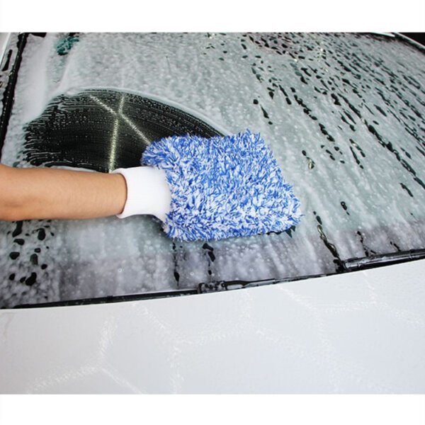 blue car wash mitts for car cleaning